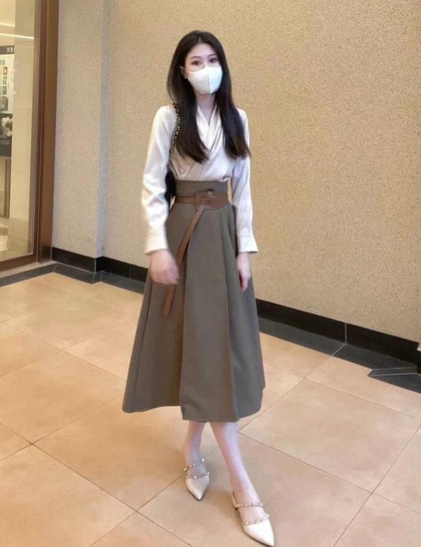 轻熟风女生穿搭秘籍，减龄又有高级气质